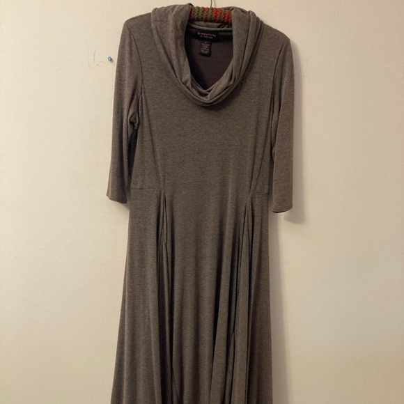 Signature brown dress with asymmetrical hem, quarter length sleeves, size 12 - Picture 1 of 9